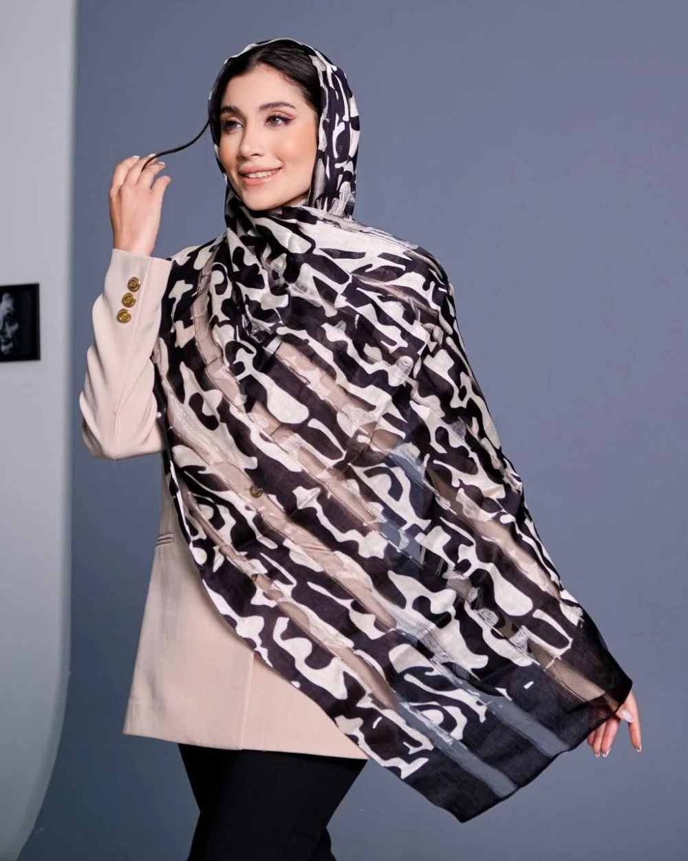شال ابریشم میله ای 20264 BURBERRY - Image 8