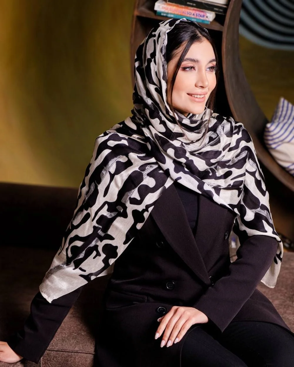 شال ابریشم میله ای 20264 BURBERRY - Image 2