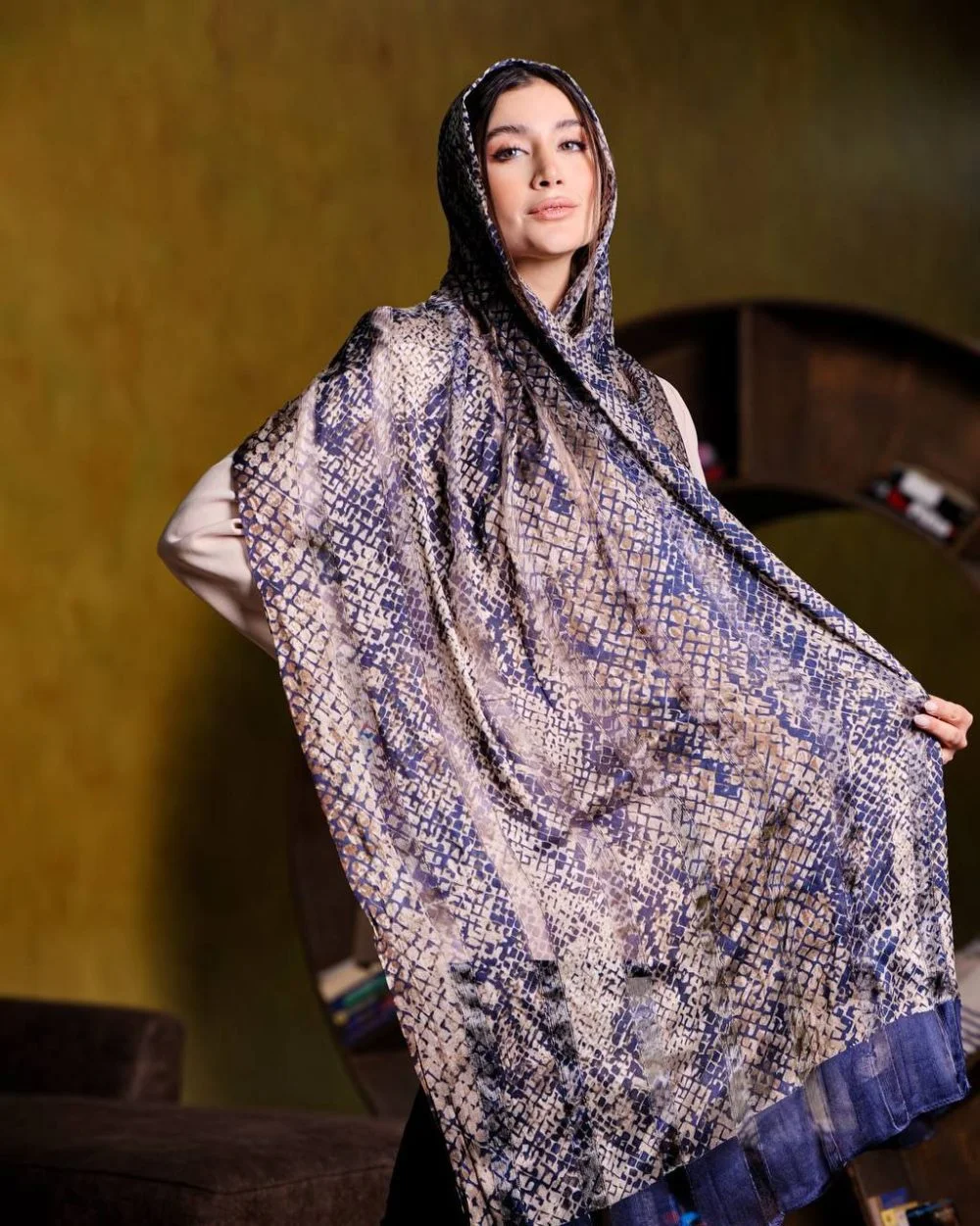 شال ابریشم میله ای پوست ماری 20272 - Image 6