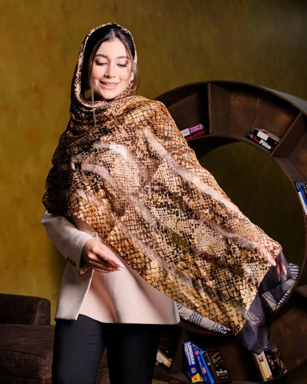 شال ابریشم میله ای پوست ماری 20272 - Image 7
