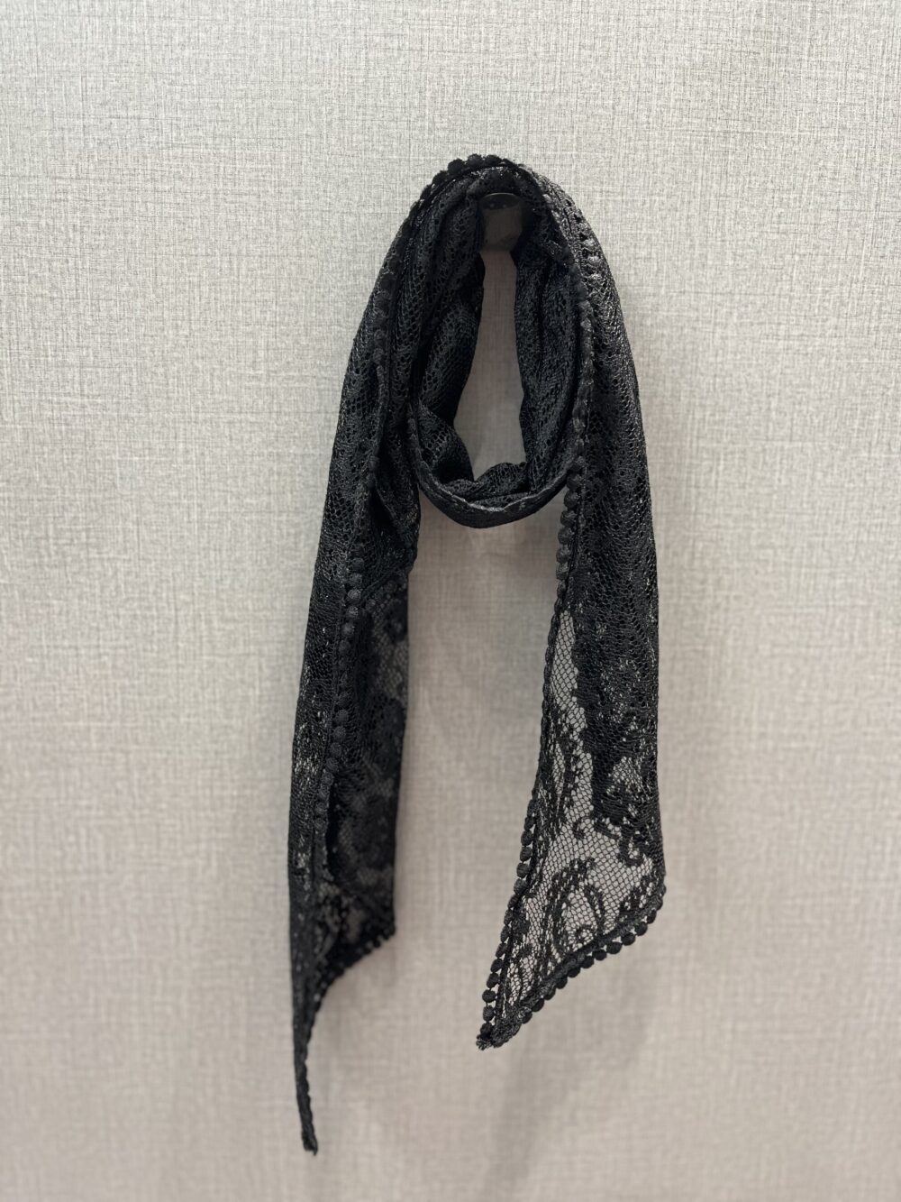 روسری سه گوش گیپور مشکی 30164 - Image 6
