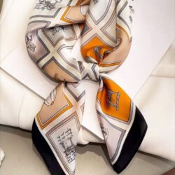 مینی‌اسکارف ابریشم‌توییل اسب 30218