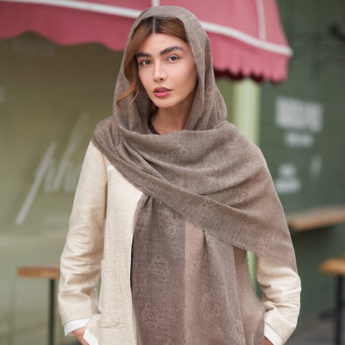 شال نخی طرح 20704 Loewe